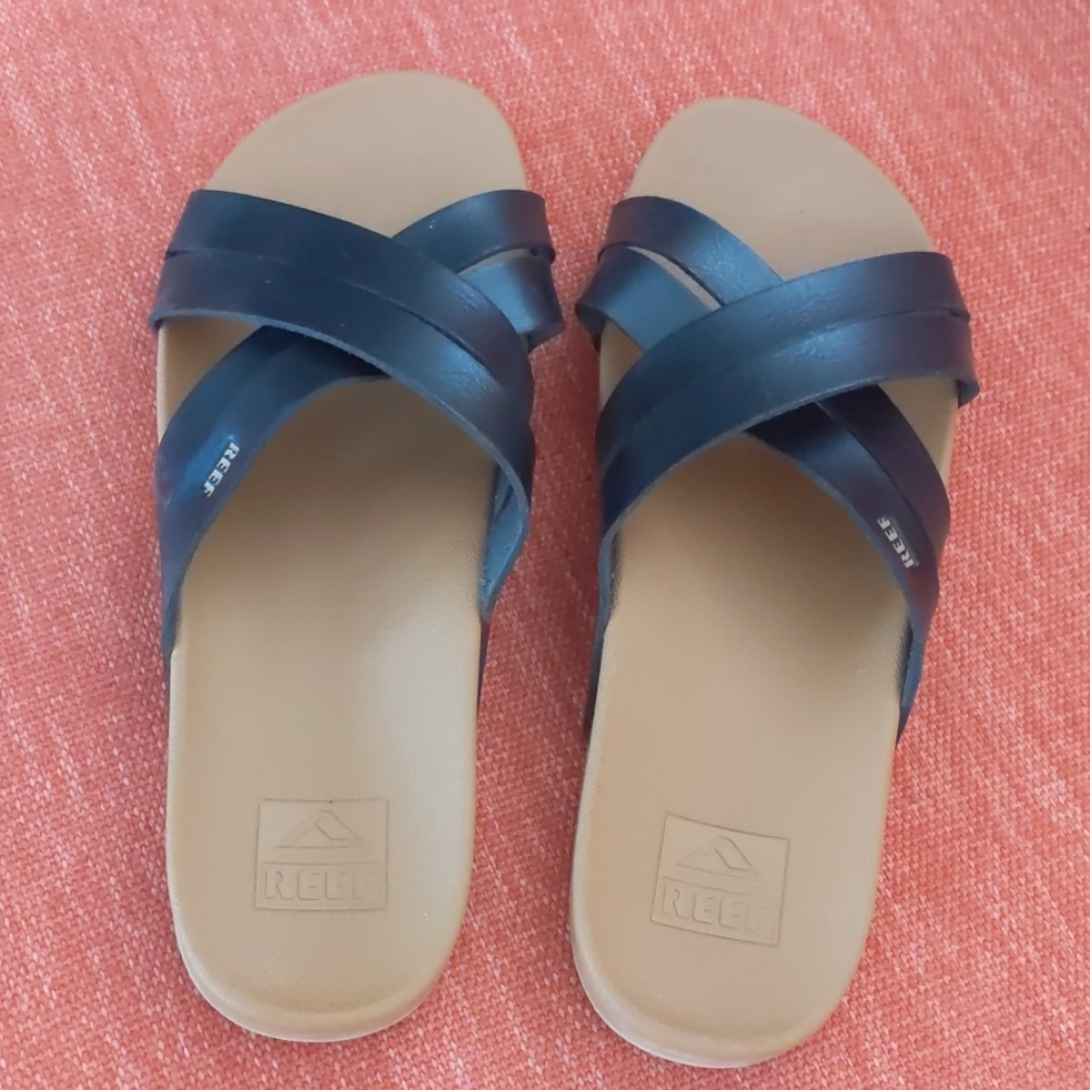 Reef sandals size 9